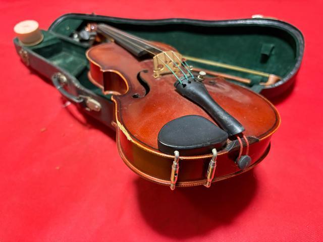 SUZUKI バイオリン 1/8サイズ NO.101 ケース付1903-08-1 < ホビー SUZUKI バイオリン 1/8サイズ NO.101 ケース付1903-08-1 < ホビーの