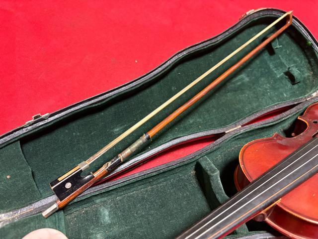 SUZUKI バイオリン 1/8サイズ NO.101 ケース付1903-08-1 < ホビー SUZUKI バイオリン 1/8サイズ NO.101 ケース付1903-08-1 < ホビーの