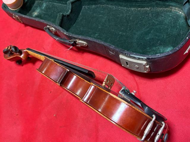 SUZUKI バイオリン 1/8サイズ NO.101 ケース付1903-08-1 < ホビー SUZUKI バイオリン 1/8サイズ NO.101 ケース付1903-08-1 < ホビーの