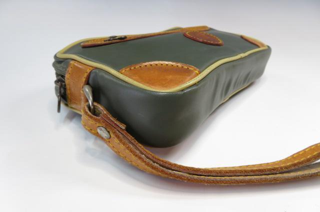 HUNTING WORLD ハンチングワールド バチュークロス セカンドバッグ クラッチバッグ カーキ < ブランド HUNTING WORLD ハンチングワールド バチュークロス セカンドバッグ クラッチバッグ カーキ < ブランドの