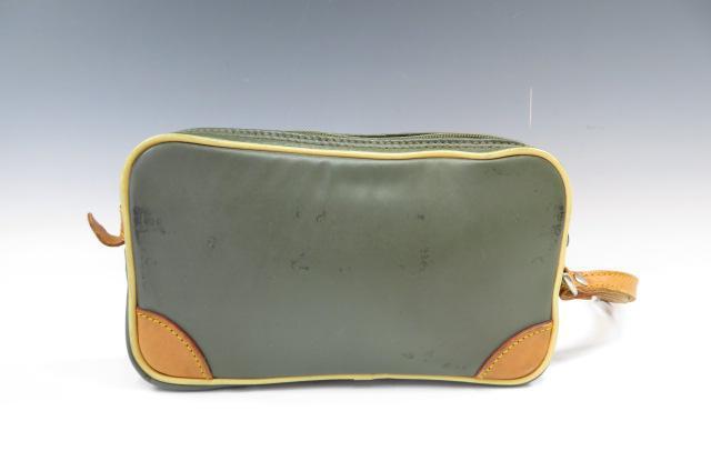 HUNTING WORLD ハンチングワールド バチュークロス セカンドバッグ クラッチバッグ カーキ < ブランド HUNTING WORLD ハンチングワールド バチュークロス セカンドバッグ クラッチバッグ カーキ < ブランドの