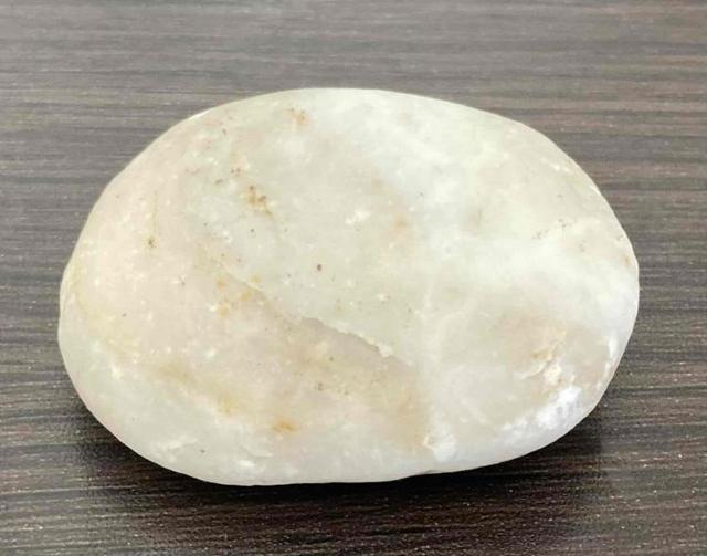 3,300円スタート!「お守り」や「ワイヤー作家」や「ジュエリー作家」の素材に阿波翡翠(ジェイド)原石 < 女性ファッション  3,300円スタート!「お守り」や「ワイヤー作家」や「ジュエリー作家」の素材に阿波翡翠(ジェイド)原石 < 女性ファッションの