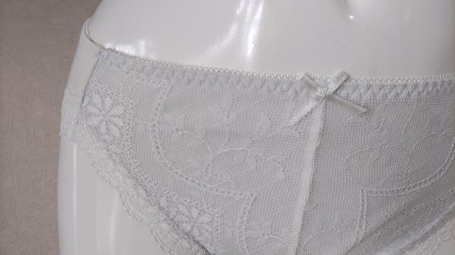 新品タグ付き Lサイズ グラモア SVシルバー 定価1980円 < 女性ファッション  新品タグ付き Lサイズ グラモア SVシルバー 定価1980円 < 女性ファッションの