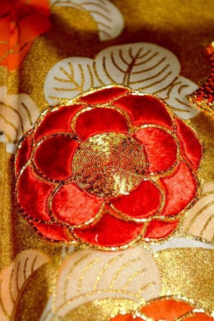 【最高峰】新品同様 本金箔 金駒シシュウ 雲取り吉祥花文 クリーニング済 振袖 身丈164cm 裄丈64.5cm T3407 < 女性ファッション  【最高峰】新品同様 本金箔 金駒シシュウ 雲取り吉祥花文 クリーニング済 振袖 身丈164cm 裄丈64.5cm T3407 < 女性ファッションの