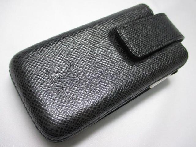 未使用 箱付き ルイヴィトン タイガ 携帯ケース 黒 (アルドワーズ) 本物 < ブランド  未使用 箱付き ルイヴィトン タイガ 携帯ケース 黒 (アルドワーズ) 本物 < ブランドの