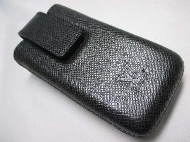 未使用 箱付き ルイヴィトン タイガ 携帯ケース 黒 (アルドワーズ) 本物 < ブランド  未使用 箱付き ルイヴィトン タイガ 携帯ケース 黒 (アルドワーズ) 本物 < ブランドの