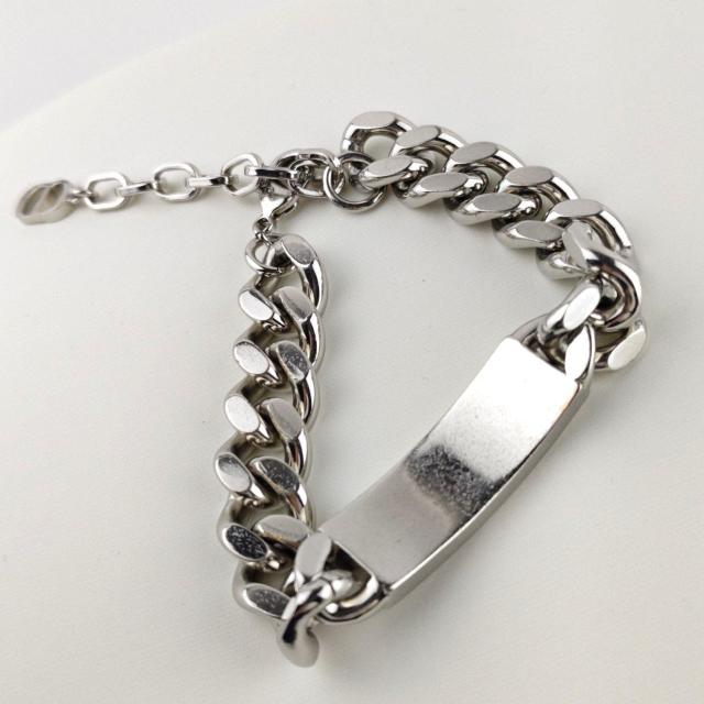 Christian Dior �u���X���b�g �� �u�����h�� 