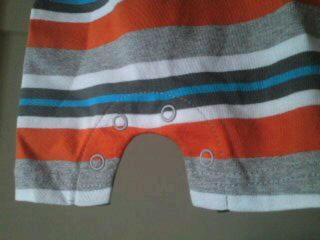 新品☆carter's12monthsボーダーポロシャツ風ロンパ♪ < ブランド 新品☆carter's12monthsボーダーポロシャツ風ロンパ♪ < ブランドの