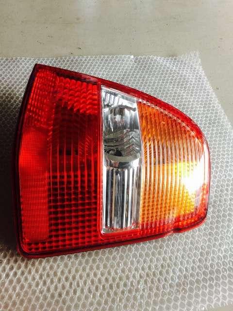 RA系オデッセイ!!テールランプ(運転席側)! < 自動車/バイク RA系オデッセイ!!テールランプ(運転席側)! < 自動車/バイク