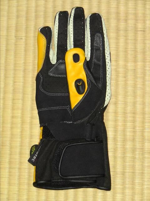 未使用!牛革パンチング加工 プロテクター装備 グローブ < 自動車/バイク 未使用!牛革パンチング加工 プロテクター装備 グローブ < 自動車/バイク