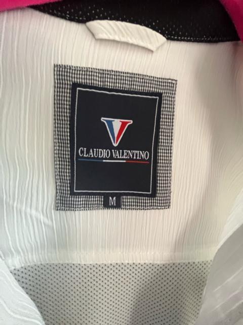 Mサイズ!高貴紳士的ブランド品!CLAUDIO VALENTINO!クレープ&メッシュ素材!風を感じる!清涼感ある着心地!ベスト! < 男性ファッション  Mサイズ!高貴紳士的ブランド品!CLAUDIO VALENTINO!クレープ&メッシュ素材!風を感じる!清涼感ある着心地!ベスト! < 男性ファッションの