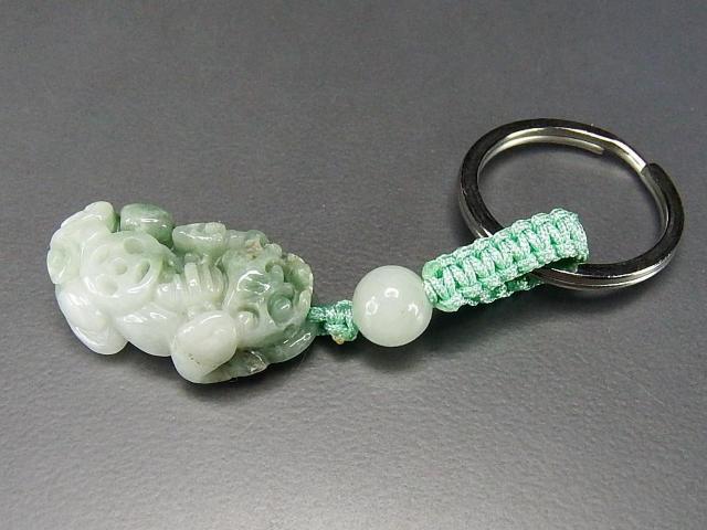 レア天然石柄入りひすい本翡翠ヒキュウ彫りキーホルダー小型お守り < 男性ファッション  レア天然石柄入りひすい本翡翠ヒキュウ彫りキーホルダー小型お守り < 男性ファッションの