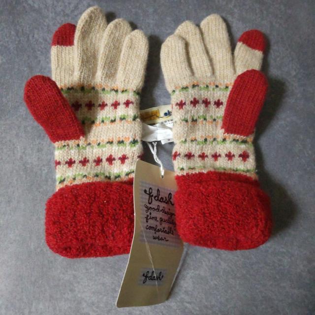 f dash★ニット手袋&帽子2点(新品)★キッズ★定価9,240円 < キッズ/ベビー  f dash★ニット手袋&帽子2点(新品)★キッズ★定価9,240円 < キッズ/ベビーの