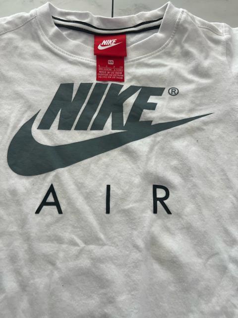 NIKEナイキ訳あり半袖Tシャツ★104〜110cm < ブランド  NIKEナイキ訳あり半袖Tシャツ★104〜110cm < ブランドの