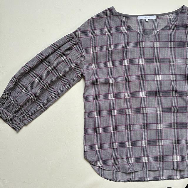 ◆極美品◆アンタイトル◆ゆったりめ◆チェックブラウス◆オフィスカジュアル◆M < ブランド  ◆極美品◆アンタイトル◆ゆったりめ◆チェックブラウス◆オフィスカジュアル◆M < ブランドの