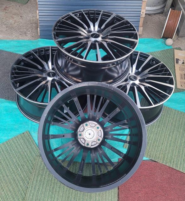 Venthandi FUfB A~zC[ 20C` 8.5J+38 114.3/5H zC[̂4{ZbgAt@[  /oCN