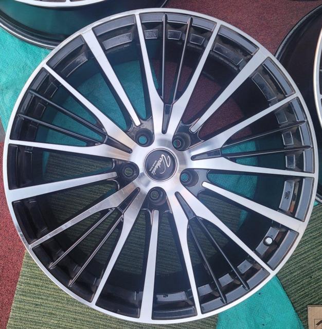 Venthandi FUfB A~zC[ 20C` 8.5J+38 114.3/5H zC[̂4{ZbgAt@[  /oCN