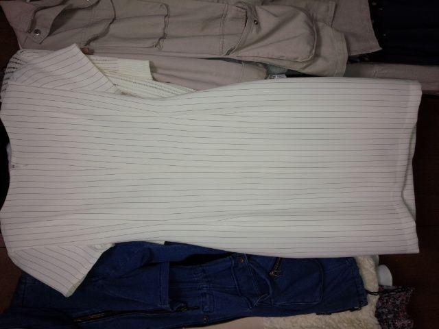 白ストライプ 膝丈ワンピース半袖 前リボン結び日本製S〜M < 女性ファッション  白ストライプ 膝丈ワンピース半袖 前リボン結び日本製S〜M < 女性ファッションの