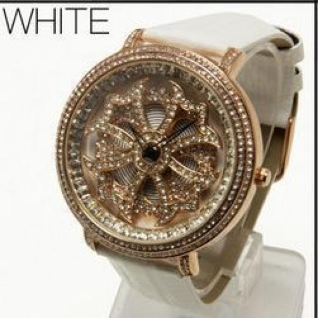 CITIZEN MIYOTAムーブメント★スワロフスキー・スピナー腕時計W < 男性アクセサリー/時計  CITIZEN MIYOTAムーブメント★スワロフスキー・スピナー腕時計W  < 男性アクセサリー/時計の