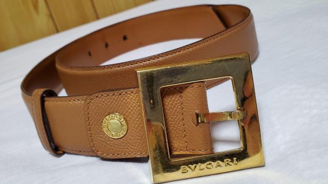 正規 ブルガリ 立体ブロックスクエア ロゴバックルベルト茶 キャメルレザー×シャイニーゴールド 85 調節可〇男女兼用 クラシック < ブランド 正規 ブルガリ 立体ブロックスクエア ロゴバックルベルト茶 キャメルレザー×シャイニーゴールド 85 調節可〇男女兼用 クラシック < ブランドの