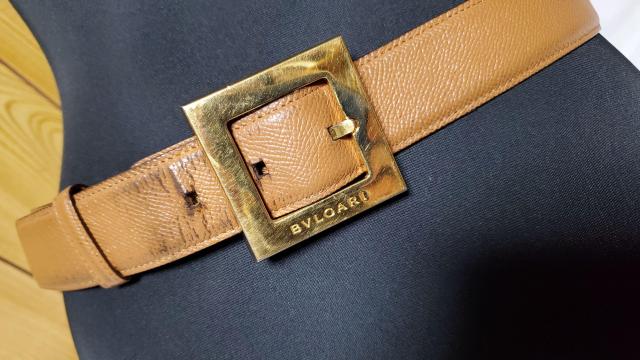 正規 ブルガリ 立体ブロックスクエア ロゴバックルベルト茶 キャメルレザー×シャイニーゴールド 85 調節可〇男女兼用 クラシック < ブランド 正規 ブルガリ 立体ブロックスクエア ロゴバックルベルト茶 キャメルレザー×シャイニーゴールド 85 調節可〇男女兼用 クラシック < ブランドの