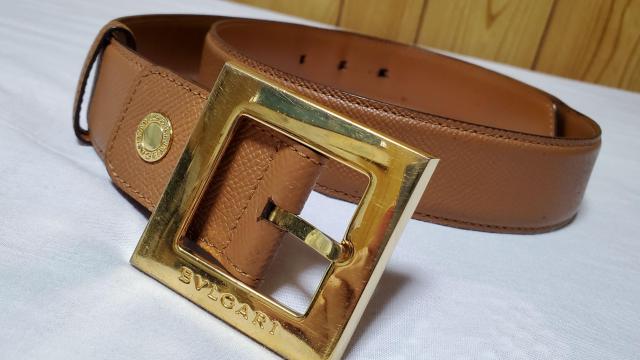 正規 ブルガリ 立体ブロックスクエア ロゴバックルベルト茶 キャメルレザー×シャイニーゴールド 85 調節可〇男女兼用 クラシック < ブランド 正規 ブルガリ 立体ブロックスクエア ロゴバックルベルト茶 キャメルレザー×シャイニーゴールド 85 調節可〇男女兼用 クラシック < ブランドの