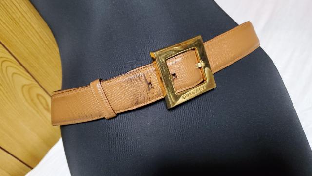 正規 ブルガリ 立体ブロックスクエア ロゴバックルベルト茶 キャメルレザー×シャイニーゴールド 85 調節可〇男女兼用 クラシック < ブランド 正規 ブルガリ 立体ブロックスクエア ロゴバックルベルト茶 キャメルレザー×シャイニーゴールド 85 調節可〇男女兼用 クラシック < ブランドの