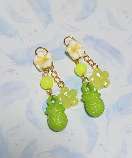 ハンドメイド♪使い方色々!ツインアクセサリーチャーム【パーツなし】トロピカルパイン☆夏アクセに☆ < 女性ファッション  ハンドメイド♪使い方色々!ツインアクセサリーチャーム【パーツなし】トロピカルパイン☆夏アクセに☆  < 女性ファッションの