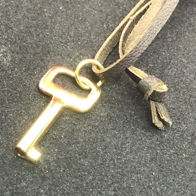 正規品 ルイヴィトン モンソー他 パドロック キー ネックレス ゴールド < ブランド  正規品 ルイヴィトン モンソー他 パドロック キー ネックレス ゴールド < ブランドの
