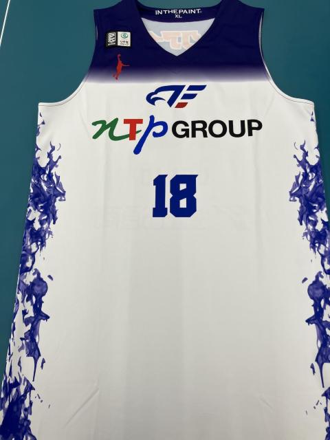 #18  I bNACX(R) R{jtH[yWHITEz ㉺ZbgiMTCj