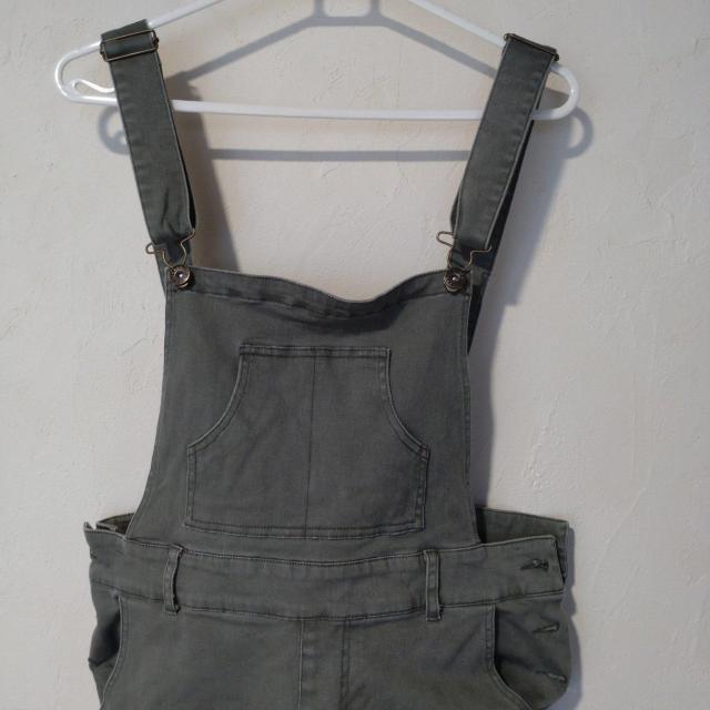 LUGIVAカーキ色オーバーオール < 女性ファッション LUGIVAカーキ色オーバーオール < 女性ファッションの