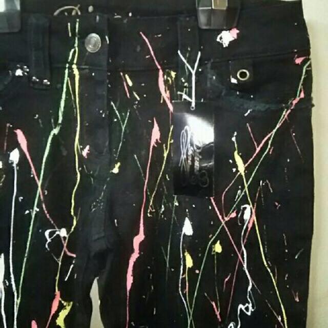 新品★個性派★ペイントひざ丈パンツ/W61 < 女性ファッション  新品★個性派★ペイントひざ丈パンツ/W61 < 女性ファッションの
