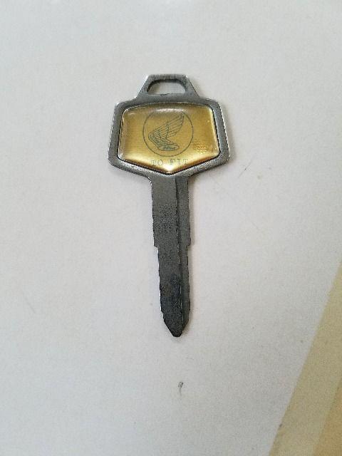 当時物レトロ ホンダウイングマーク ブランクキー M207 < 自動車/バイク 当時物レトロ ホンダウイングマーク ブランクキー M207 < 自動車/バイク