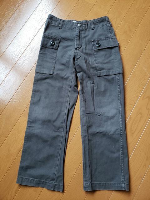 ☆新品同様☆AVIREX☆カラーパンツ☆120 < キッズ/ベビー ☆新品同様☆AVIREX☆カラーパンツ☆120 < キッズ/ベビーの