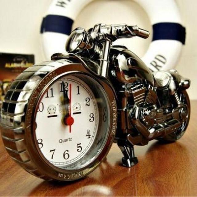 送料無料#新品#ブラック 目覚まし時計 バイク形 置き時計 おしゃれ ギフト 卓上時計 < インテリア/ライフ  送料無料#新品#ブラック 目覚まし時計 バイク形 置き時計 おしゃれ ギフト 卓上時計 < インテリア/ライフの