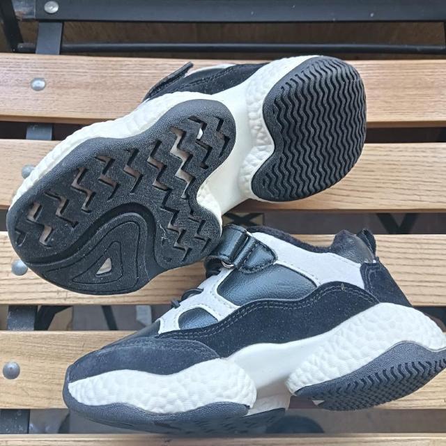 新品 18cm スニーカー ブラック 子供靴 キッズ 靴 シューズ カジュアル < キッズ/ベビー  新品 18cm スニーカー ブラック 子供靴 キッズ 靴 シューズ カジュアル < キッズ/ベビーの