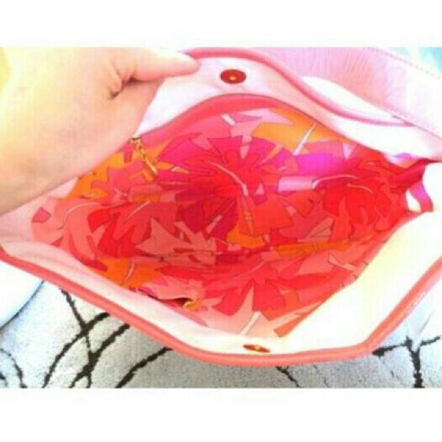 定価15万円 エミリオプッチ トート バッグ ブランド 白 ピンク < ブランド  定価15万円 エミリオプッチ トート バッグ ブランド 白 ピンク < ブランドの