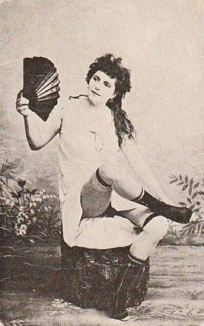 当時の外国女性 当時の絵はがきなど 3種【E-43】 < ホビー 当時の外国女性 当時の絵はがきなど 3種【E-43】 < ホビーの