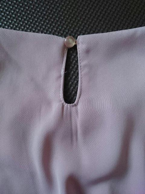 Rew de Rew☆ゆったり袖 お花刺繍トップス★美品☆ドレープ 落ち感◎ < ブランド  Rew de Rew☆ゆったり袖 お花刺繍トップス★美品☆ドレープ 落ち感◎ < ブランドの