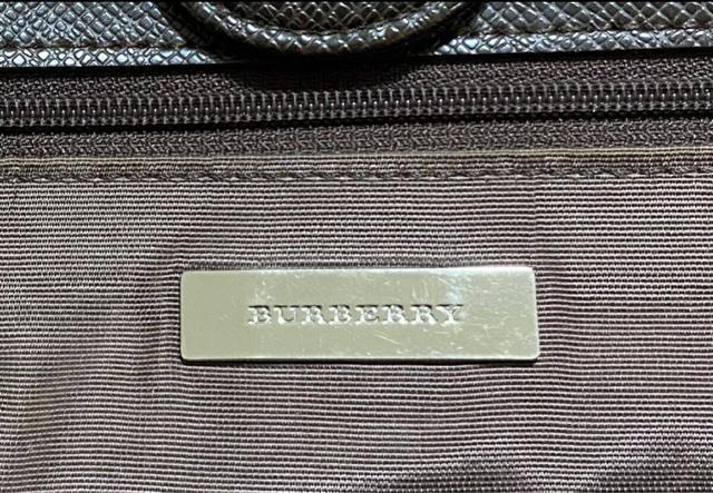 BURBERRY o[o[ nhobO mo`FbN uE  uh 