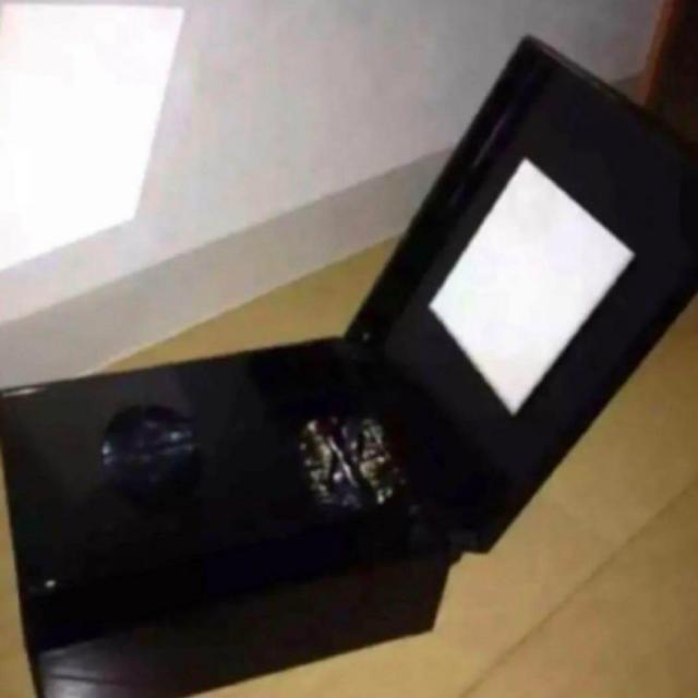 正規 シャネル ミラー付きコスメケース 希少 CHANEL ティッシュケース < ブランド 正規 シャネル ミラー付きコスメケース 希少 CHANEL ティッシュケース < ブランドの