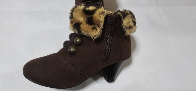 q[u[cB18cm i qE  LbY/xr[ 