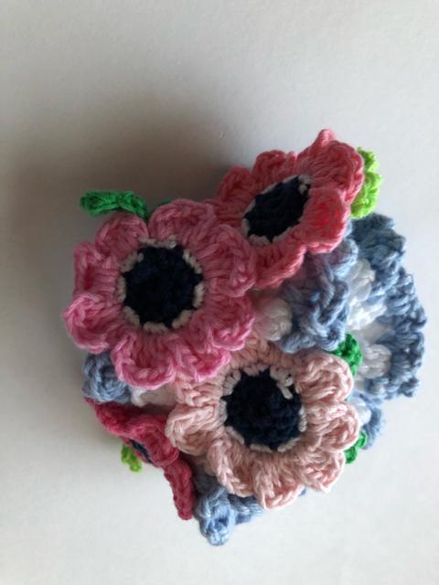 ハンドメイド ボリューム シュシュ コットン グラデーション アネモネいっぱい♪ < 女性ファッション  ハンドメイド ボリューム シュシュ コットン グラデーション アネモネいっぱい♪ < 女性ファッションの