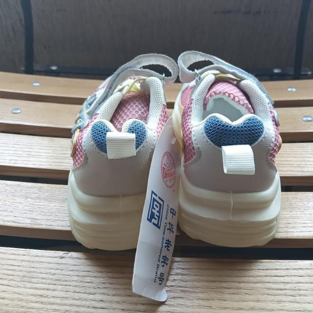 新品 16.5cm スニーカー ピンク 子供靴 キッズ 靴 シューズ カジュアル < キッズ/ベビー  新品 16.5cm スニーカー ピンク 子供靴 キッズ 靴 シューズ カジュアル < キッズ/ベビーの