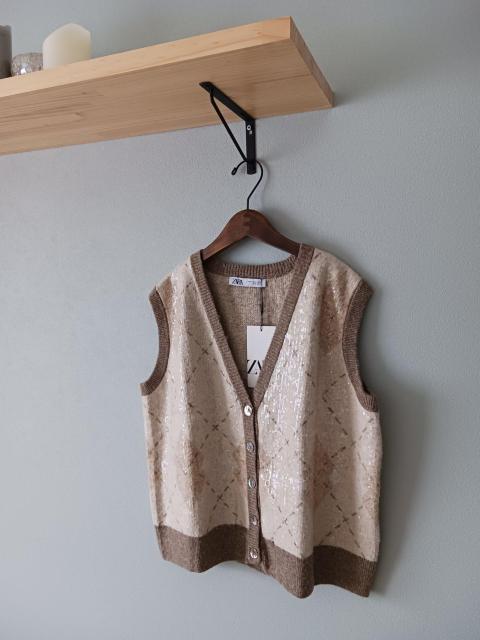 ZARAベスト★キラキラスパンコールのニットベスト/タグ付き新品♪ < ブランド ZARAベスト★キラキラスパンコールのニットベスト/タグ付き新品♪ < ブランドの