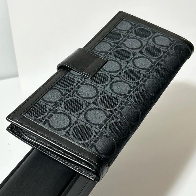 Salvatore Ferragamo �t�F���K�� �K���`�[�j �L�����o�X ���U�[ ��܂� �����z �E�H���b�g �u���b�N �� �u�����h�� 