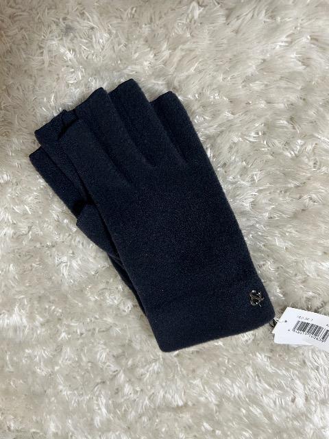 新品タグ付きPINKY & DIANNE★ネイビー指先開きグローブ < ブランド 新品タグ付きPINKY & DIANNE★ネイビー指先開きグローブ < ブランドの