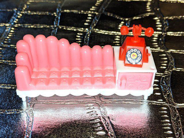 ミニチュア 家具 ソファ 電話 棚 昭和 レトロ グリコ オマケ < ホビー ミニチュア 家具 ソファ 電話 棚 昭和 レトロ グリコ オマケ < ホビーの