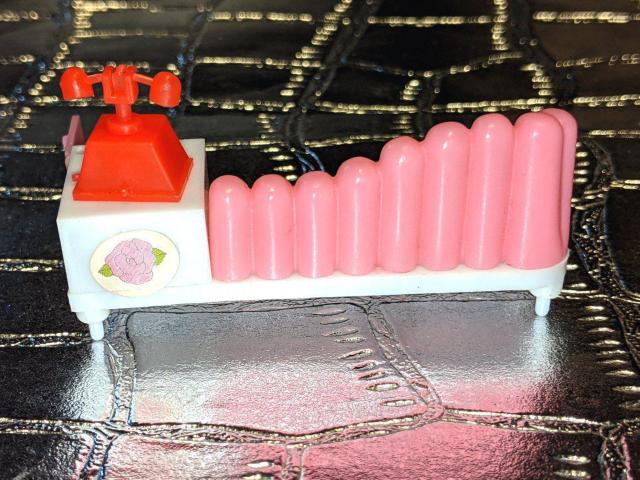 ミニチュア 家具 ソファ 電話 棚 昭和 レトロ グリコ オマケ < ホビー ミニチュア 家具 ソファ 電話 棚 昭和 レトロ グリコ オマケ < ホビーの