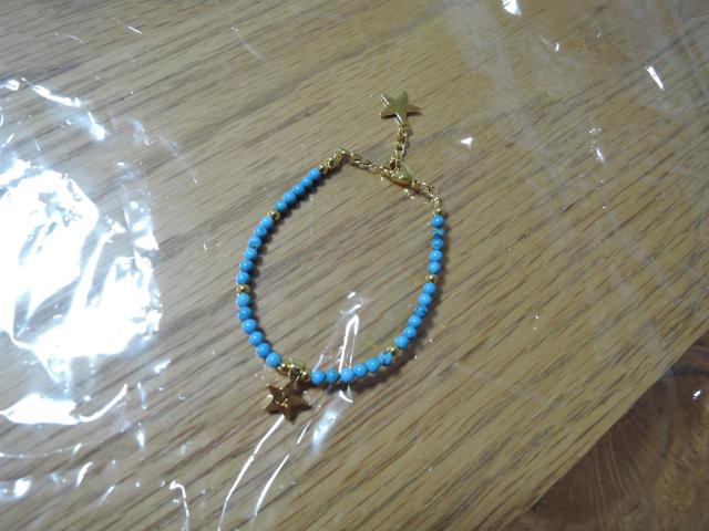 新品 M エム ブレスレット 水色 ビーズ星☆ TMT バングル < ブランド 新品 M エム ブレスレット 水色 ビーズ星☆ TMT バングル < ブランドの